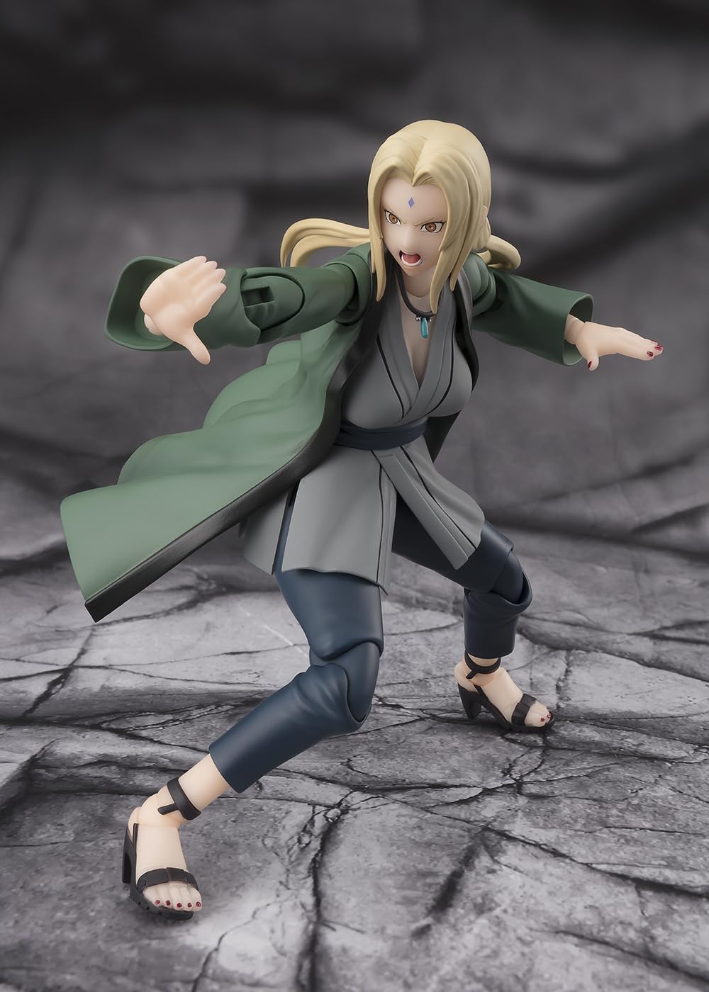 Amazon.com: TAMASHII NATIONS - Naruto - Tsunade -The Legendary